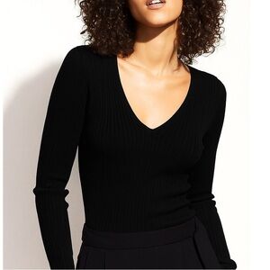 Vince 100% Cashmere Ribbed V-Neck sweater size large black